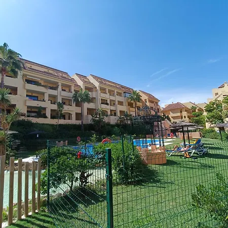 Duquesa Village Cozy Golf & * Manilva